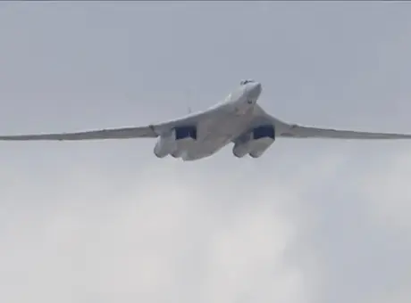 Rusya'da eğitim uçuşu yapan stratejik bombardıman uçağı düştü